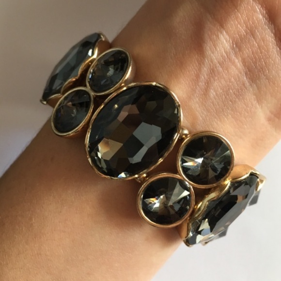 Oval and Round Black Crystal Stretch Bracelet - Picture 5 of 5